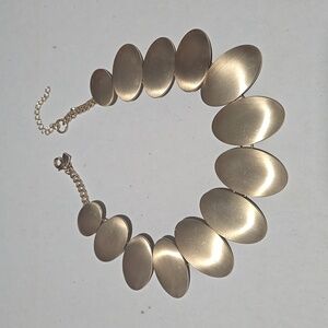 BR gold necklace